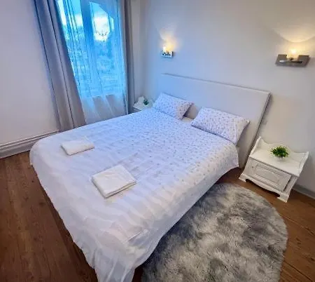 Maison 8 Personnes A - 4 Avec Terrasse Et Parking - 12 Min Tournai & 12 Min Saint- Amand-les-eaux Brunehaut
